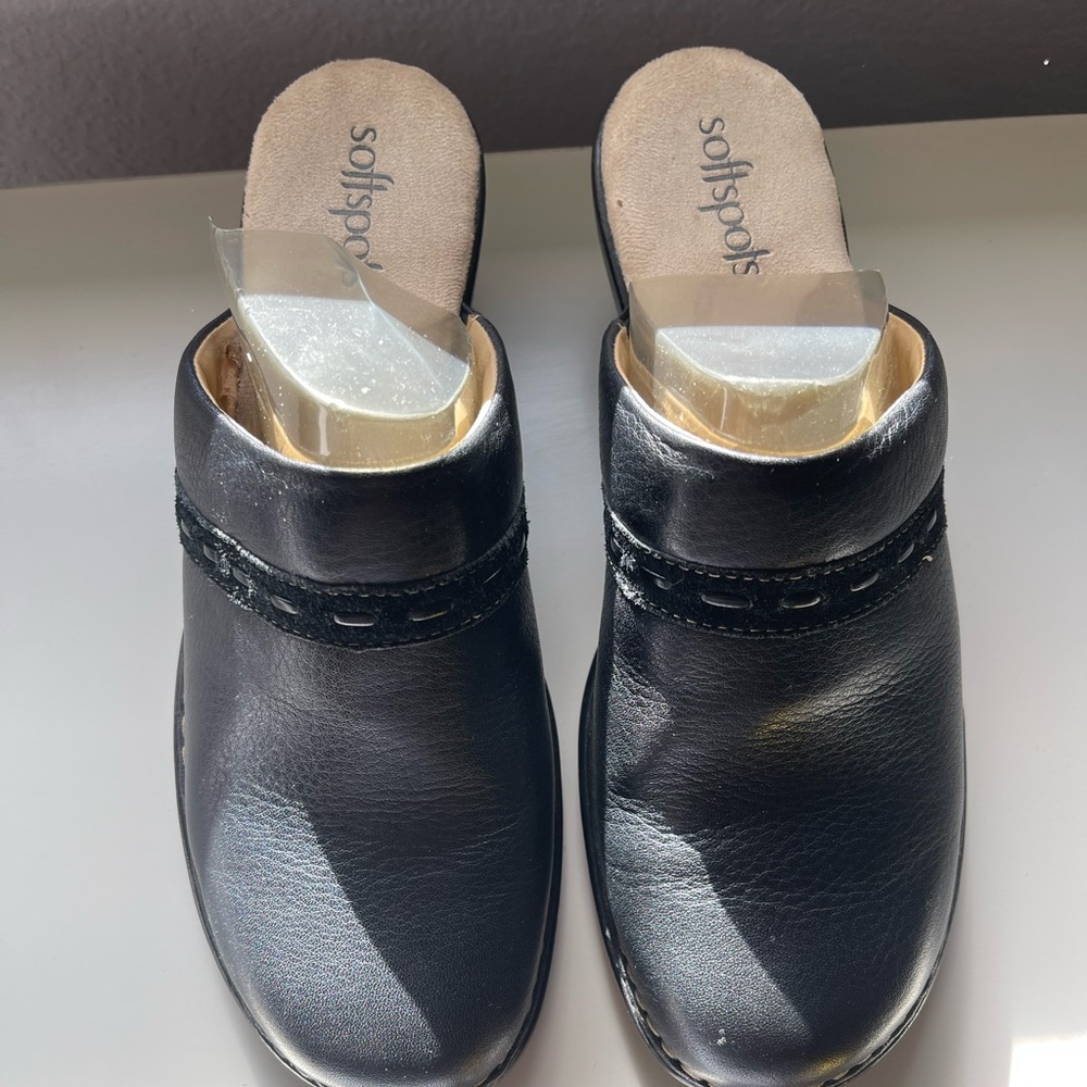 SOFTSPOTS Women Slip On Mules Black Leather Size 7 Pillow top technology